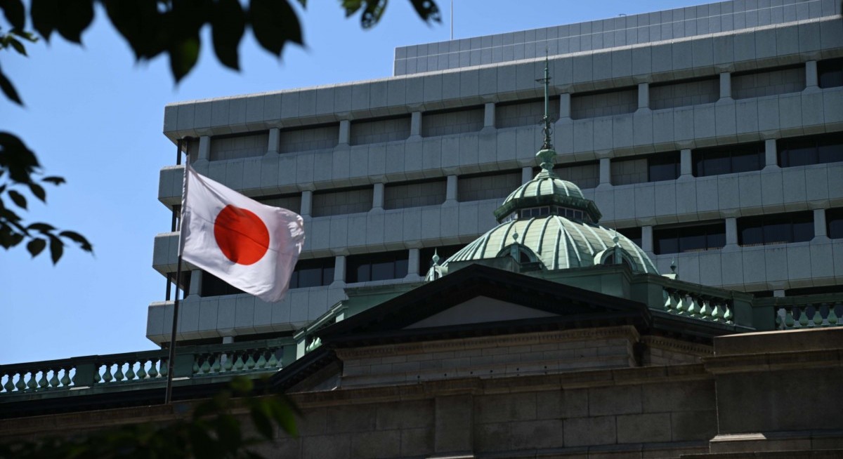Japan loses top creditor status for first time in 34 years